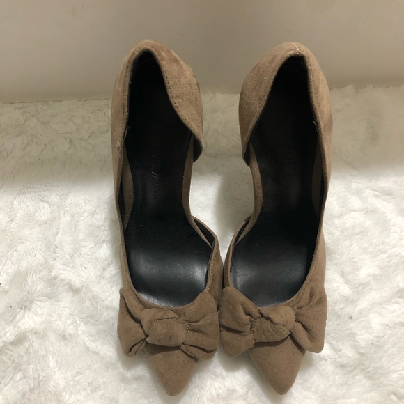 Wild Diva Shoes - Wild Diva brown faux suede closed toe heels